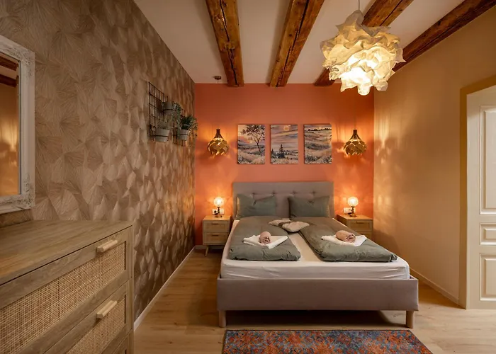 Seek And Hide - Marko'S Dream Hideaway